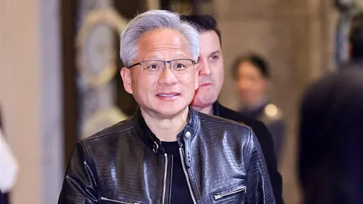 黃仁勳旋風橫掃台灣!今清晨搭專機離台 預告今年5月電腦展會再來