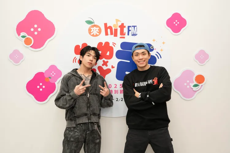 PIZZALI（左）是台中餐飲小卡，過年也得親力親為幫端盤子。圖／Hit Fm提供