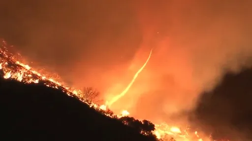 洛杉磯野火燒不完已釀24死 重災區驚見駭人「火龍捲」
