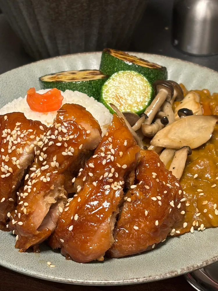 照燒雞排定食。「春福」提供