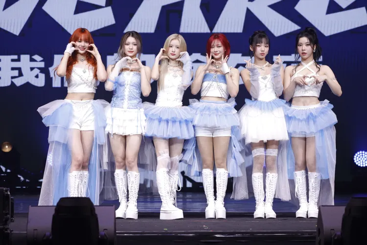 首個在韓出道的台灣女團GENBLUE幻藍小熊。彭欣偉攝
