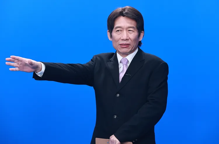 假總統成尾牙熱門扮相。節目提供