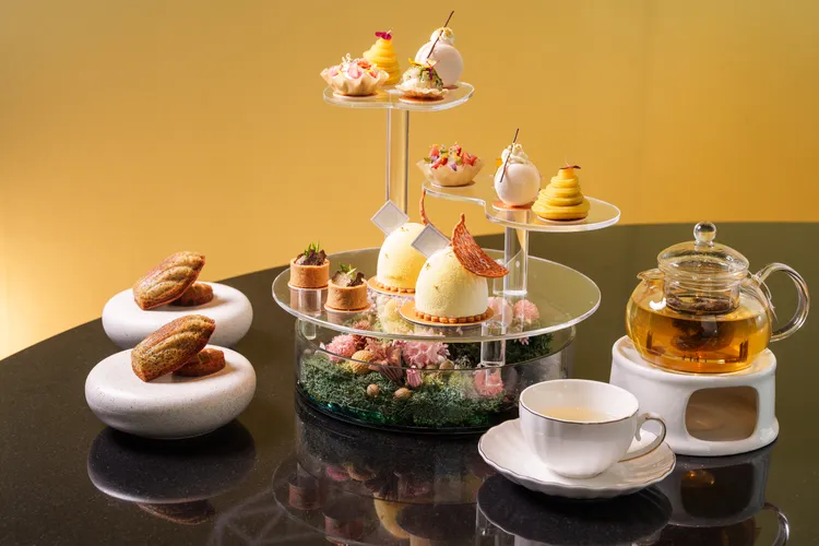 雅詩蘭黛與MiraWan推出「白金級逆齡藍區饗宴」下午茶。品牌提供