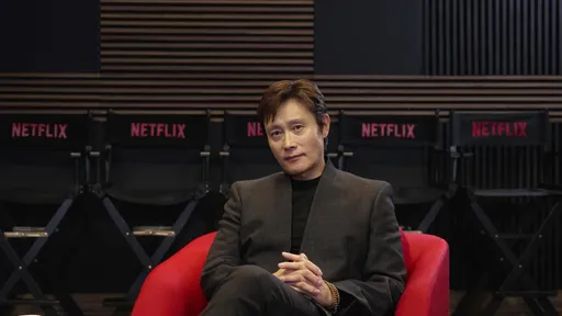 首尔连线|李秉宪《鱿鱼游戏2》下海参战吓到!曝最大课题屡被导演要求