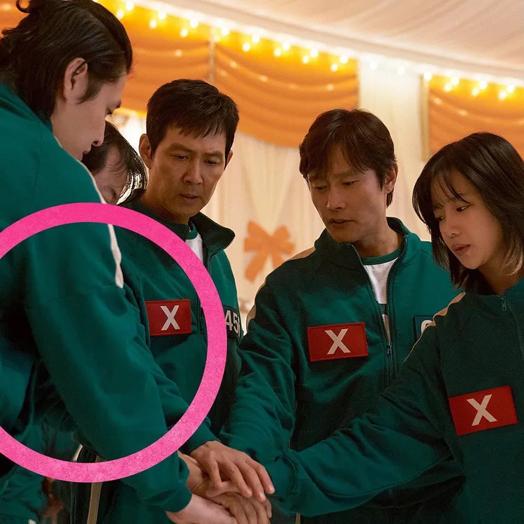 李秉憲（右二）認為劇中面對懷孕的曹柔理，會讓他想到自己過世的孕妻，會想照顧她。Netflix提供