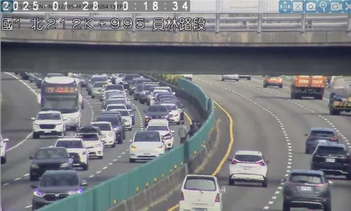 除夕夜高公局說國道「大致順暢」 2起車禍堵2公里!下午3大塞車路段快避開