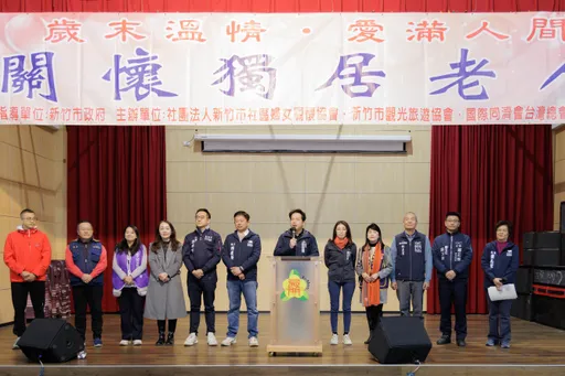 關懷獨居長者與弱勢家庭 竹市社區婦女關懷協會義賣募年菜