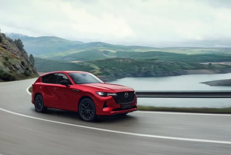 品牌休旅雙雄MAZDA CX-5 / MAZDA CX-60(圖)年度掛牌分別超過4,900輛與2,300輛，分別位列進口中型休旅第2及第5名。原廠照片