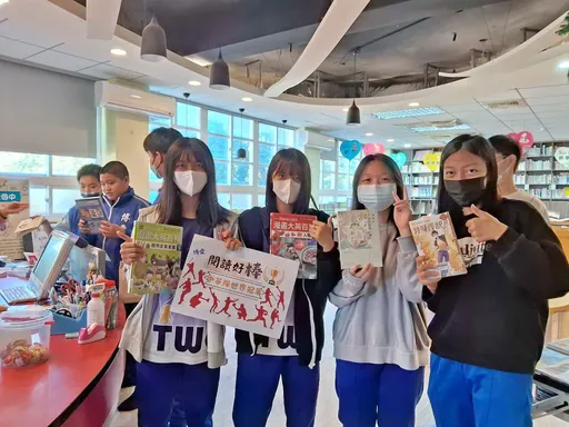 閱讀好處多! 楊文科頒獎竹縣推動績優學校
