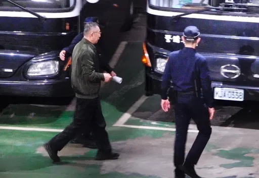 新竹城煌爺不能亂拜！？　柯文哲拜完被收押禁見