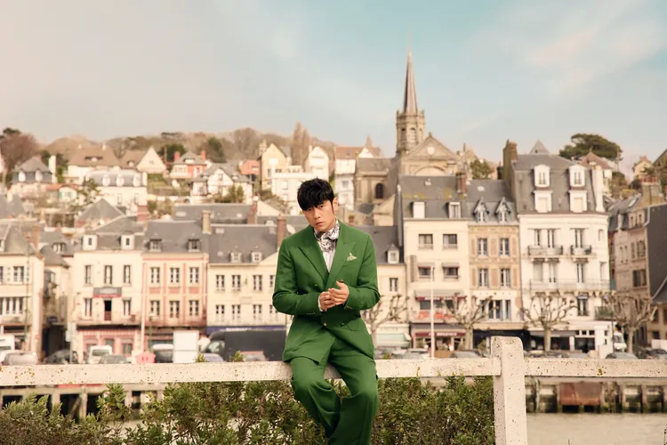 周杰倫親自演出MV。杰威爾提供