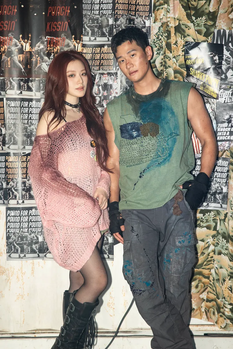 周興哲在MV中開心與舒華跨國合作。星空飛騰提供
