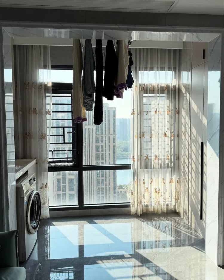 小甜甜似乎對新生活相當滿意。翻攝小甜甜臉書