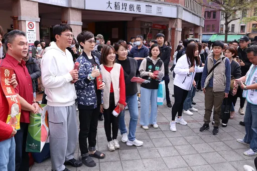 壯世代標案惹議 會開鍘吳春城?黃國昌表態了