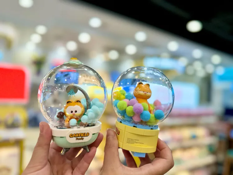 7-ELEVEN於全台1,800家門市獨家設置「OPEN PLAZA」專區持續開發不同類型肖像周邊商品。統一超商提供