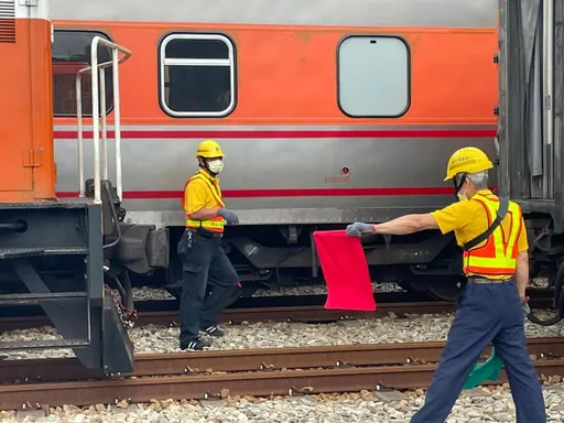 台鐵新年第三天就出軌!自強號七堵至基隆間停駛