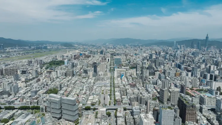 民生東路上未來有捷運民生汐止線串聯，交通便利度提升。