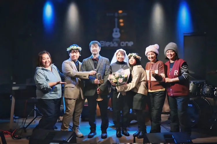 鍾欣凌、喬芳兒子、行央先生、喬芳、喬芳女兒、楊貴媚、嚴藝文。桂田文化藝術基金會、桂田文創提供