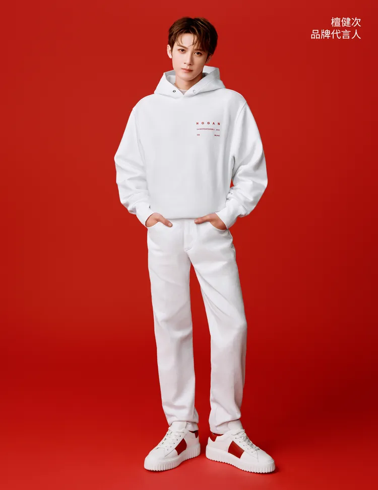 檀健次替代言品牌HOGAN拍攝蛇年新春廣告。品牌提供