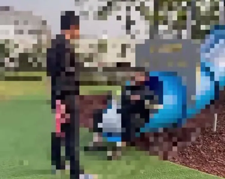 「正義哥」攔住露鳥噁男質問。翻攝臉書