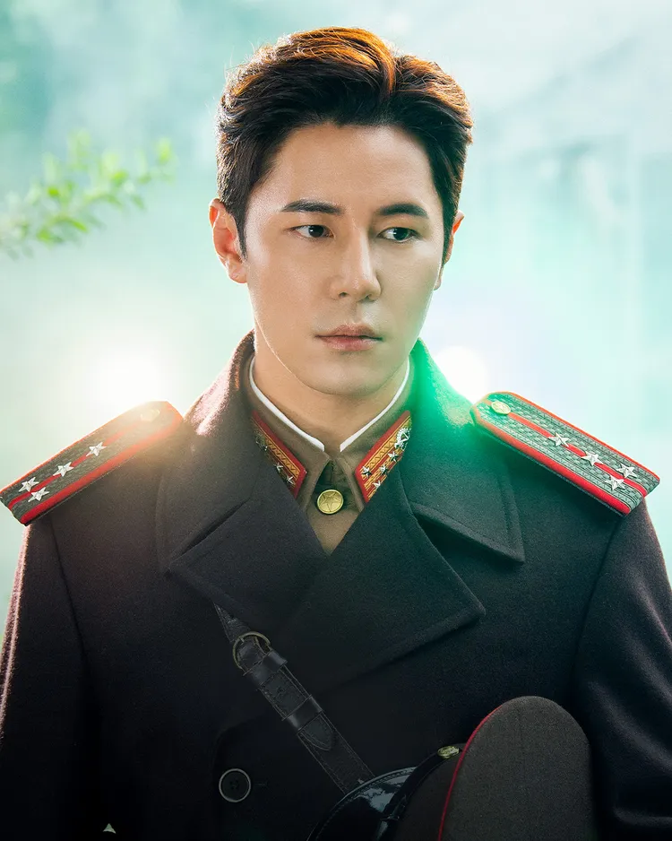 李奎炯接棒玄彬扮北韓軍官「利正赫」。甲上娛樂提供