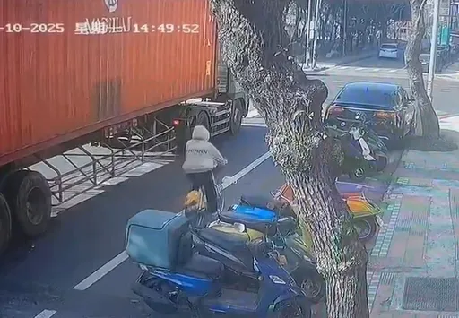 28歲越南籍空姐騎Ubike遭貨櫃車輾斃　最後身影曝光