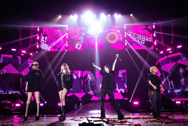 2NE1帶來多首夯曲，全場陷入回憶殺。Live Nation Taiwan提供