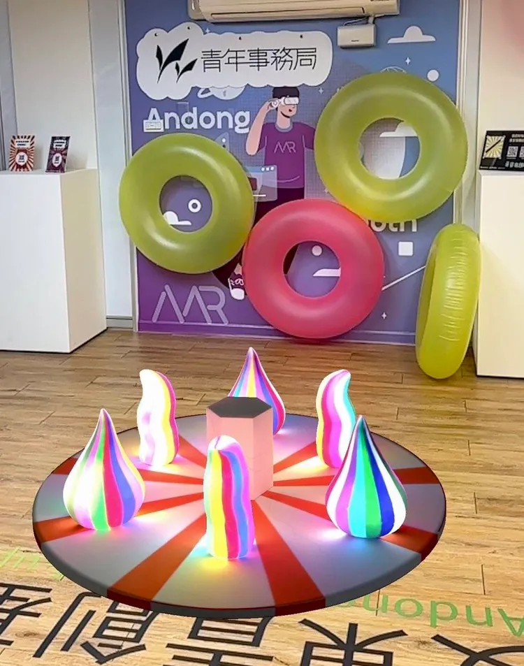 時代導入擴增實境技術，將「月亮在唱歌」與實境結合。青年局提供