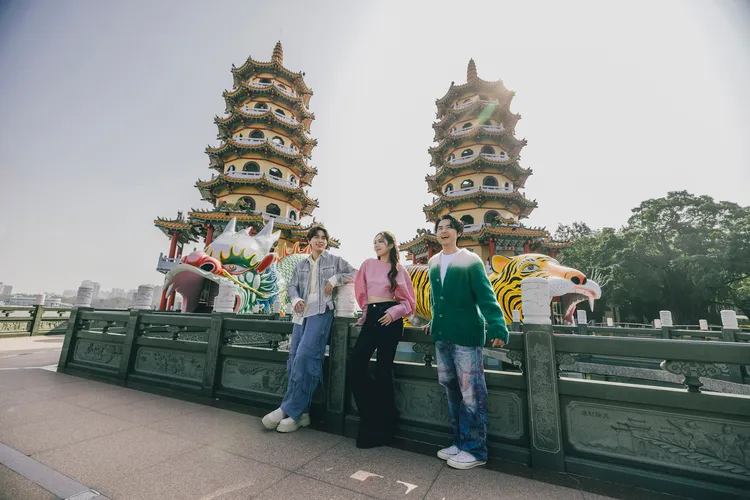 告五人推薦高雄必去景點。圖／相信音樂提供