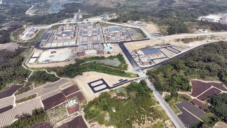 永康砲校遷移至關廟湯山園區，最快今年遷入，將有約2600人進駐。南市府提供