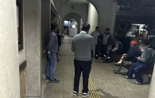 新光三越4人枉死!工人受傷「頭綁繃帶」應訊 稱不知為何爆炸