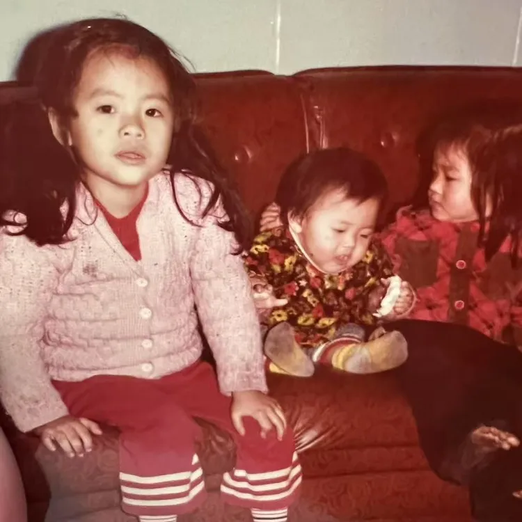 徐家三姐妹童年照。翻攝小S臉書