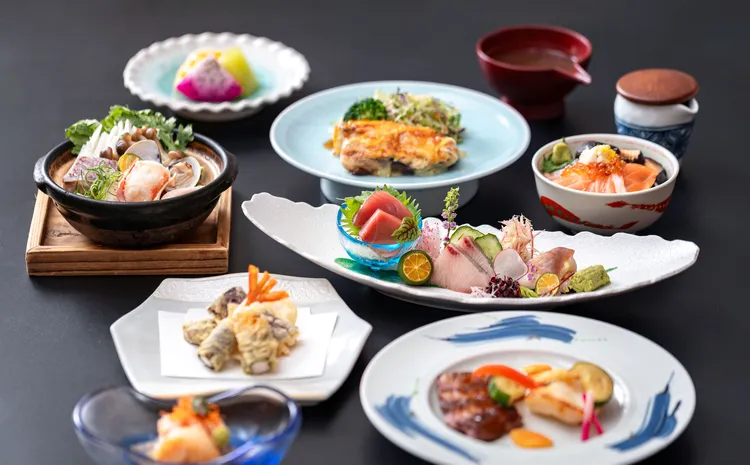 山里情人會席特別規劃八道精緻佳餚。業者提供