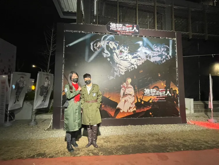 台灣燈會超大型巨人裝置超夯，號召粉絲集結，一起獻出心臟。觀旅局提供