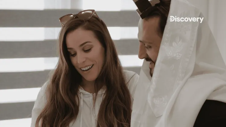 戀人們因信仰不同而有迥異的生活方式與價值觀。TLC旅遊生活頻道提供