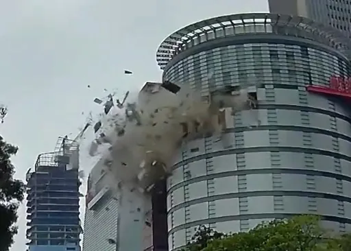 新光三越員工曝恐怖瞬間 濃濃瓦斯味!碰一聲「整樓層下陷又反彈」