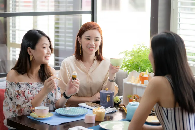 台北君悅同業優惠，出示至3月底前享凱菲屋、彩日本料理平日8折。台北君悅酒店提供