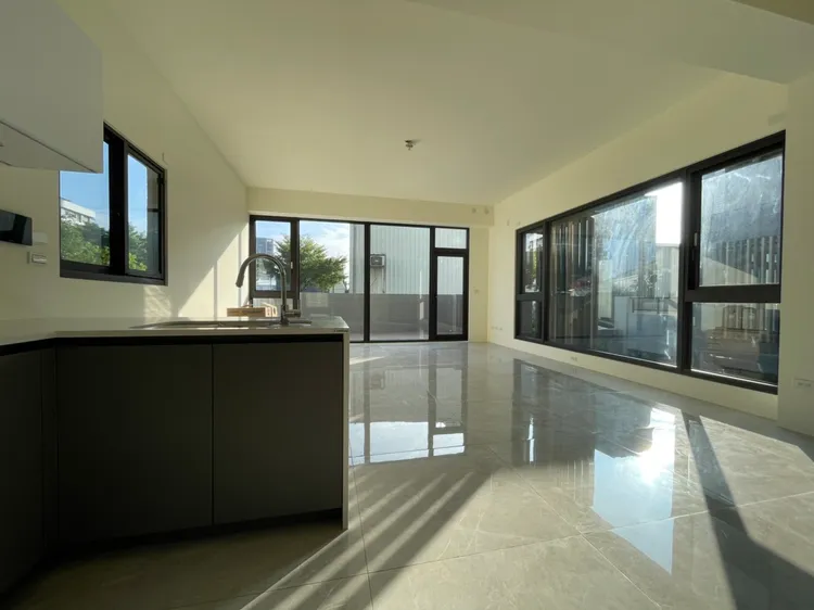 邊間戶型別墅屬於面寬型產品，客廳2至3面採光。資料照片