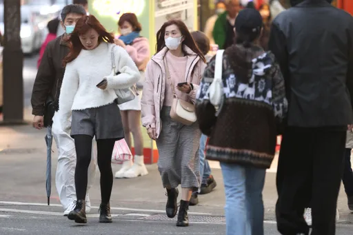 開工強烈冷氣團來襲!全台急凍「恐跌破9℃」 北台灣越晚越濕冷