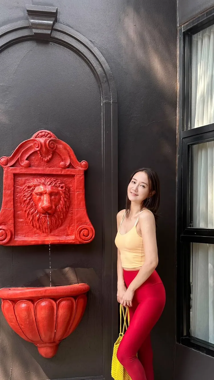 何妤玟喜歡在國外上瑜伽課。本人提供