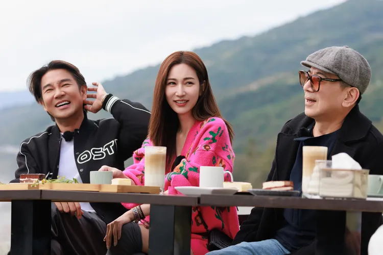 謝承均（左起）、曾莞婷、高捷出外景。好看娛樂提供