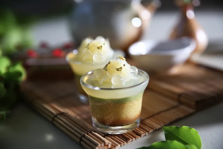 文旦四季青茶薩瓦蘭蛋糕。業者提供