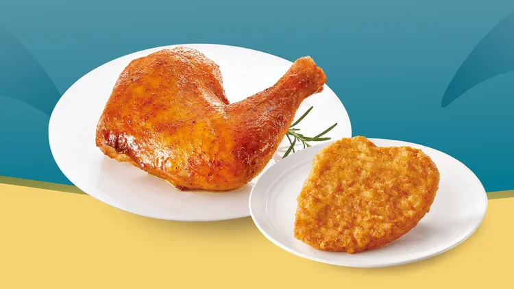 期間購買香草烤雞腿就送心型雞肉排等3種配餐免費吃。21Plus風味館提供