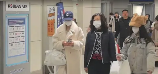 陪伴「姨媽」大S走完最後一程 Lily、許老三低調抵台