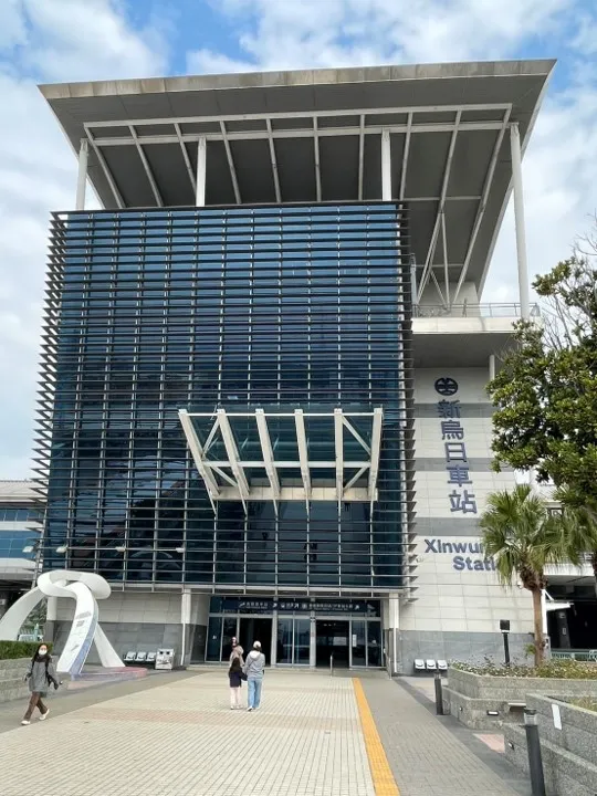 在二三等站組部分，新烏日站憑藉三鐵共構的便捷性與明亮的站體設計榮獲第一名。台鐵提供