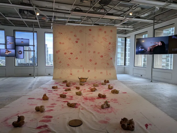 藝術家林安琪《找尋Temahahoi的路徑》於夏威夷展出。駐洛杉磯台灣書院提供