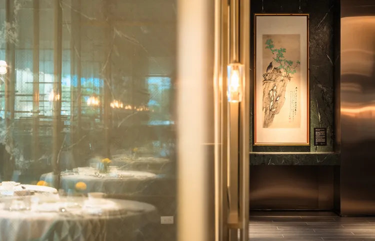 國畫大師張大千作品《海棠八哥》。品牌提供