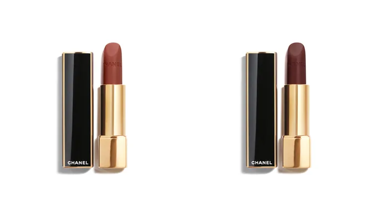 香奈兒超炫耀的絲絨唇膏珍珠限定版，#448精緻（左）、#449品味（右），各1800元。品牌提供