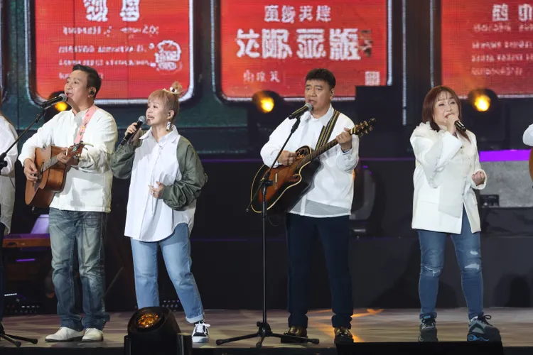 王中平(左起)、金智娟、施孝榮、鄭怡帶來精彩演出。寬宏藝術提供