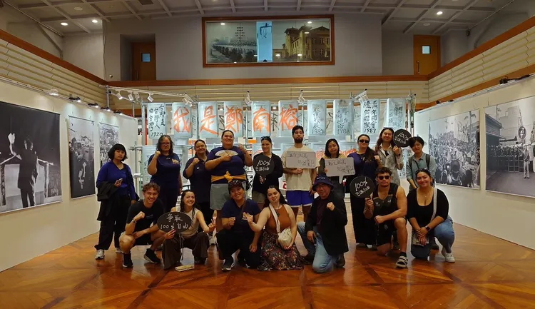 毛利大學生到高雄市歷史博物館，看「百分之百言論自由_鄭南榕特展」。屏大提供